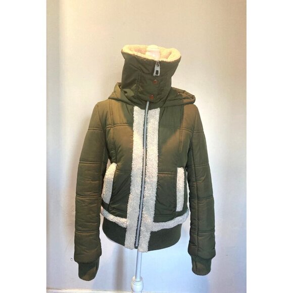 Cyn & Luca Women's Sustainable Bomber Jacket with Sherpa Trim Olive Green Color - Picture 2 of 7